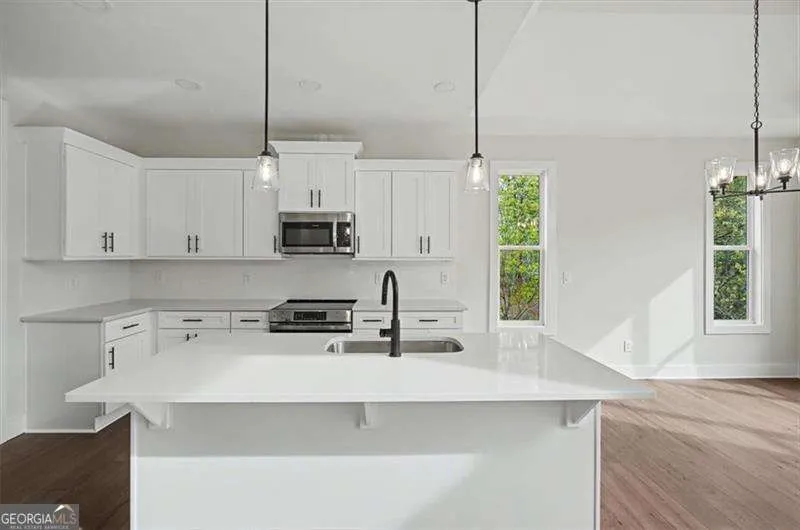 1959 Darby RD Waleska, GA 30183