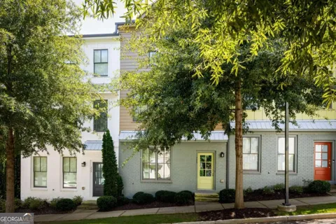 753 SE Hamilton CIR