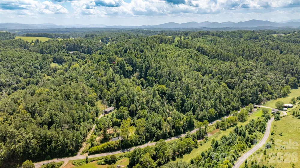 22 Fern Gully Marshall, NC 28753