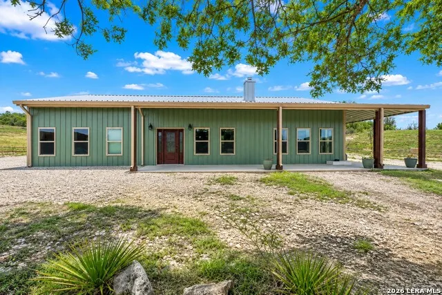 161 Balsly Rd Center Point, TX 78010