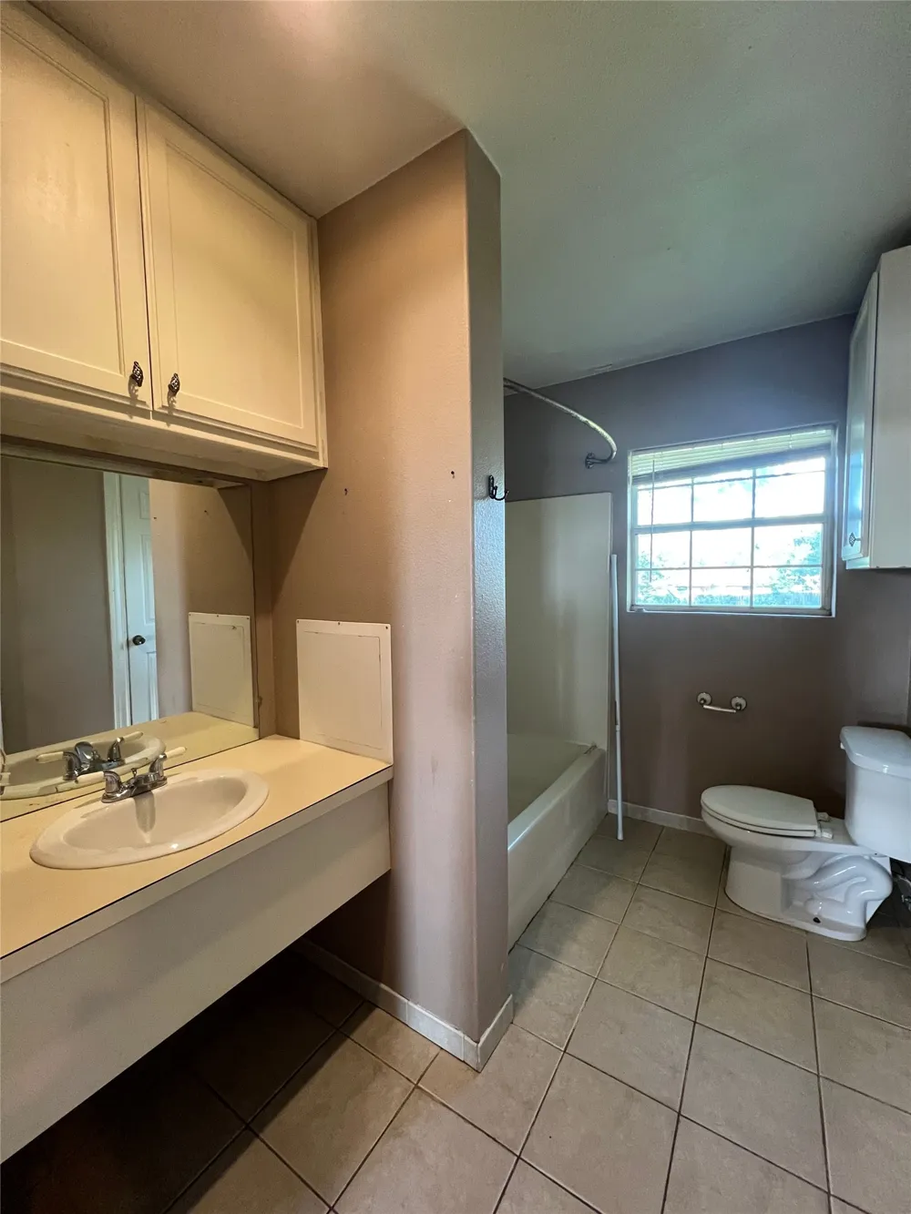 850 HARBIN Stephenville, TX 76401