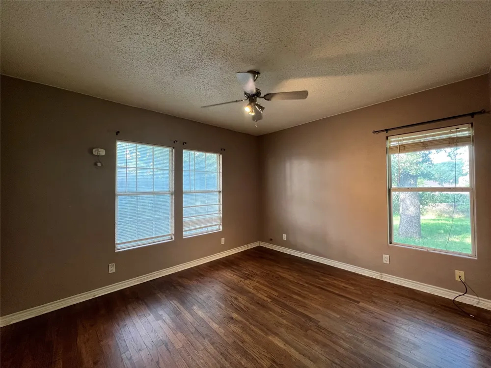 850 HARBIN Stephenville, TX 76401