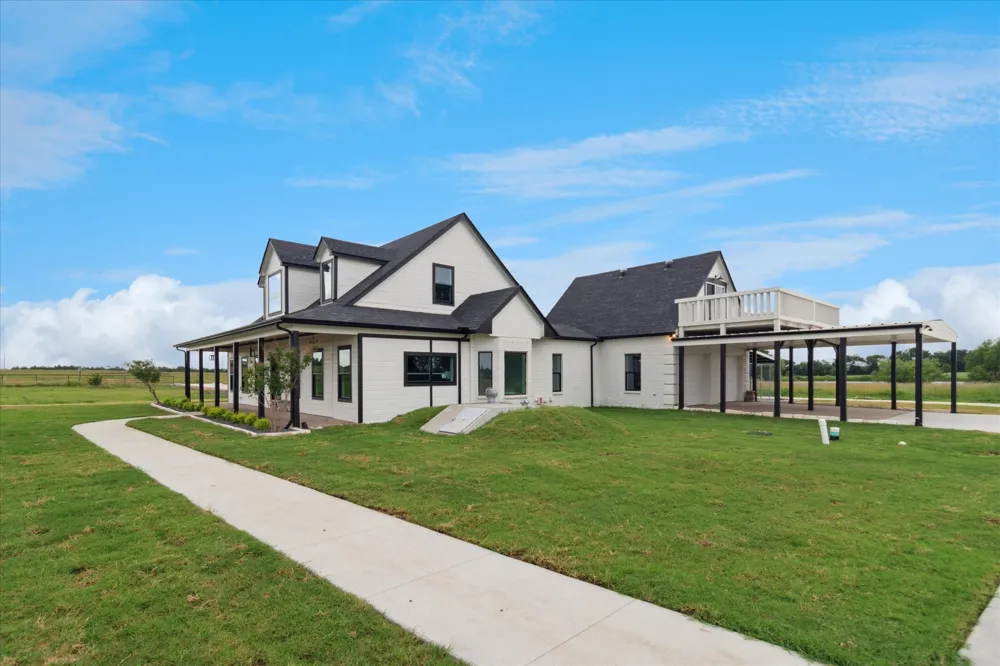669 Massey Road Gunter, TX 75058