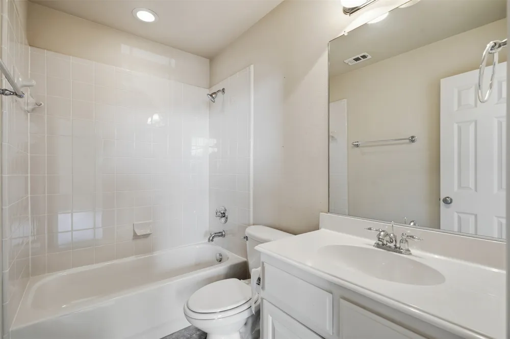 2310 Queen Morgan Lane Lewisville, TX 75056