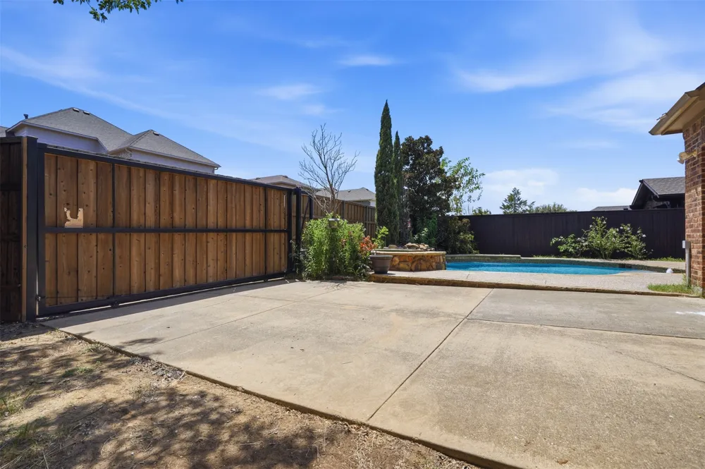 2310 Queen Morgan Lane Lewisville, TX 75056