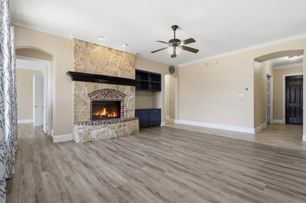 2310 Queen Morgan Lane Lewisville, TX 75056