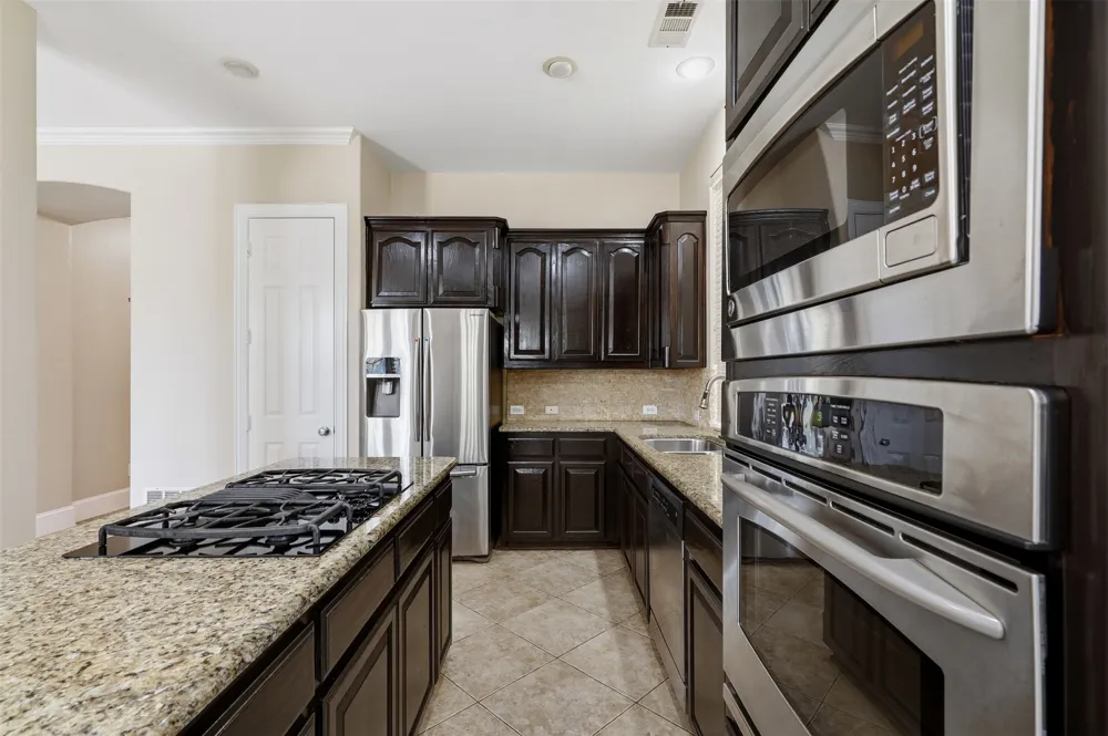2310 Queen Morgan Lane Lewisville, TX 75056