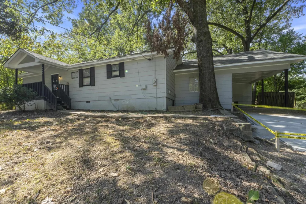 2067 COLLIER DR Memphis, TN 38127