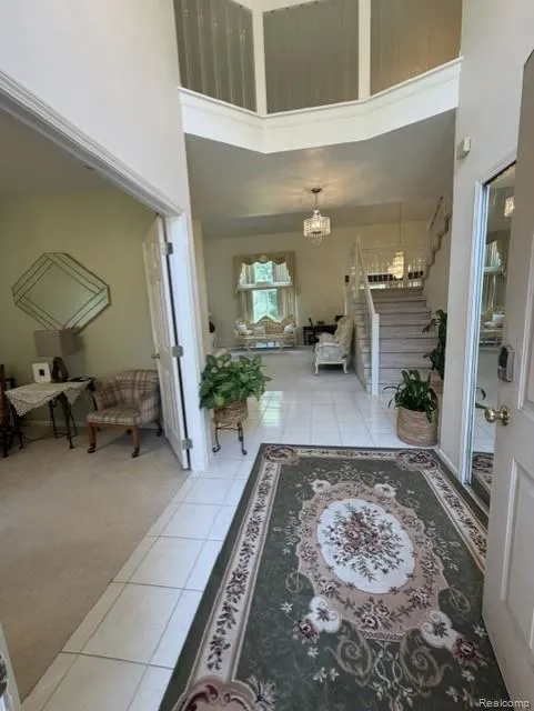 29211 Sunridge Farmington Hills City, MI 48334