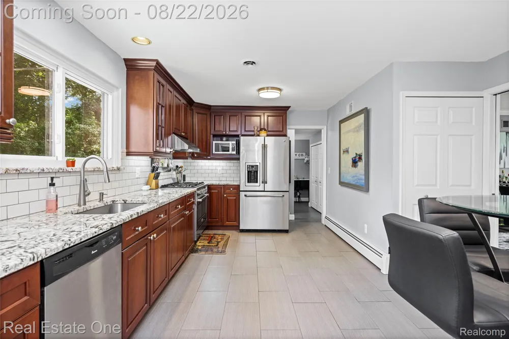 28330 E Blom Drive Harrison Charter Township, MI 48045