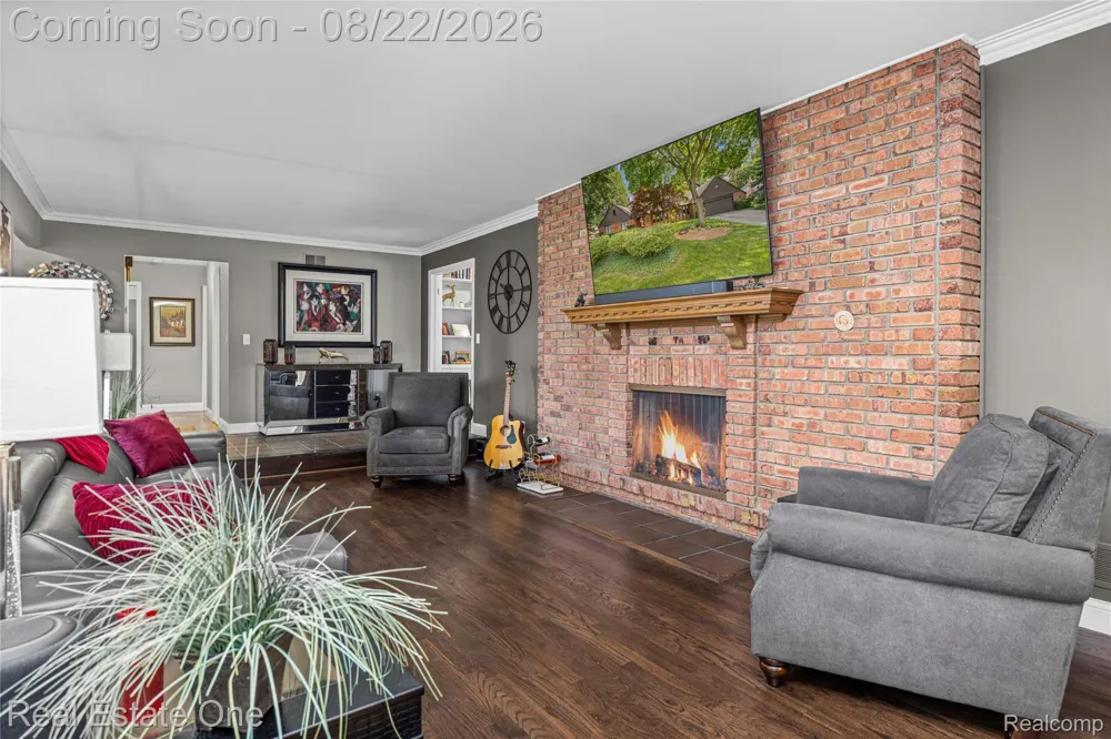 28330 E Blom Drive Harrison Charter Township, MI 48045