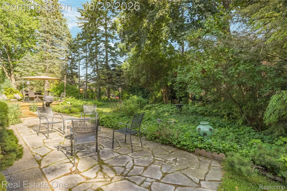 28330 E Blom Drive Harrison Charter Township, MI 48045