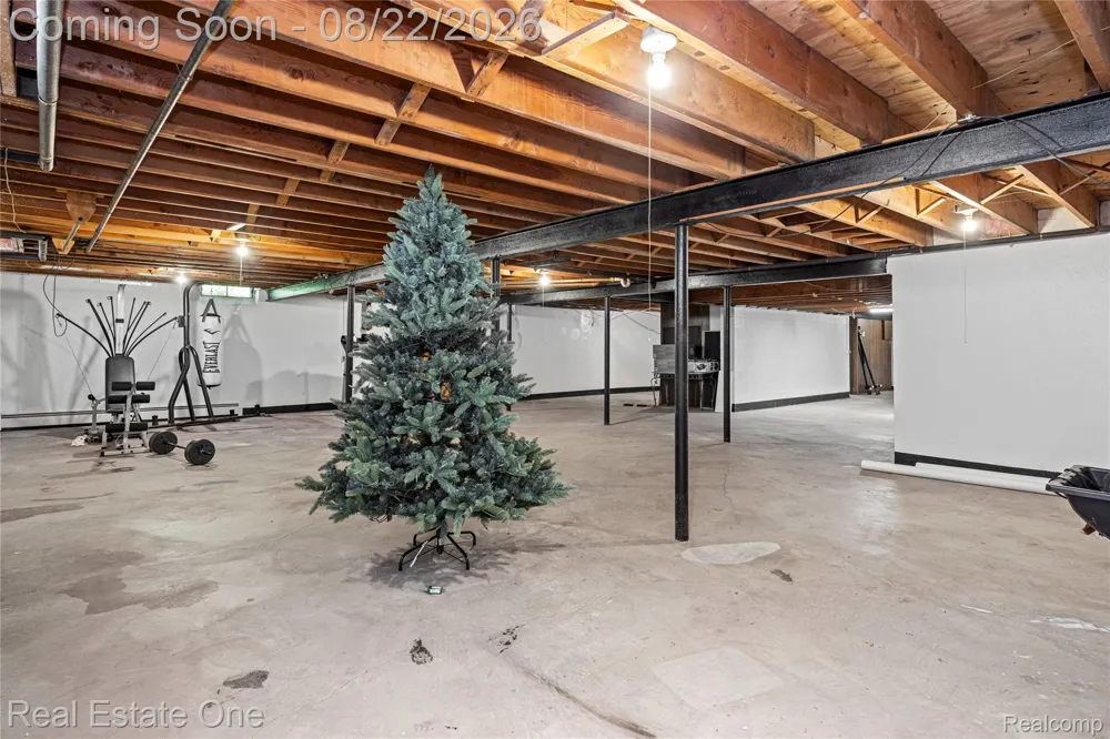 28330 E Blom Drive Harrison Charter Township, MI 48045