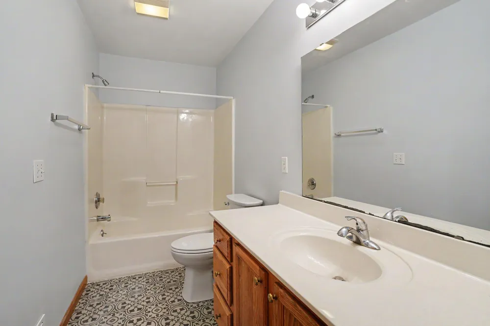2124 Quail Run Drive Oshtemo Charter Township, MI 49009