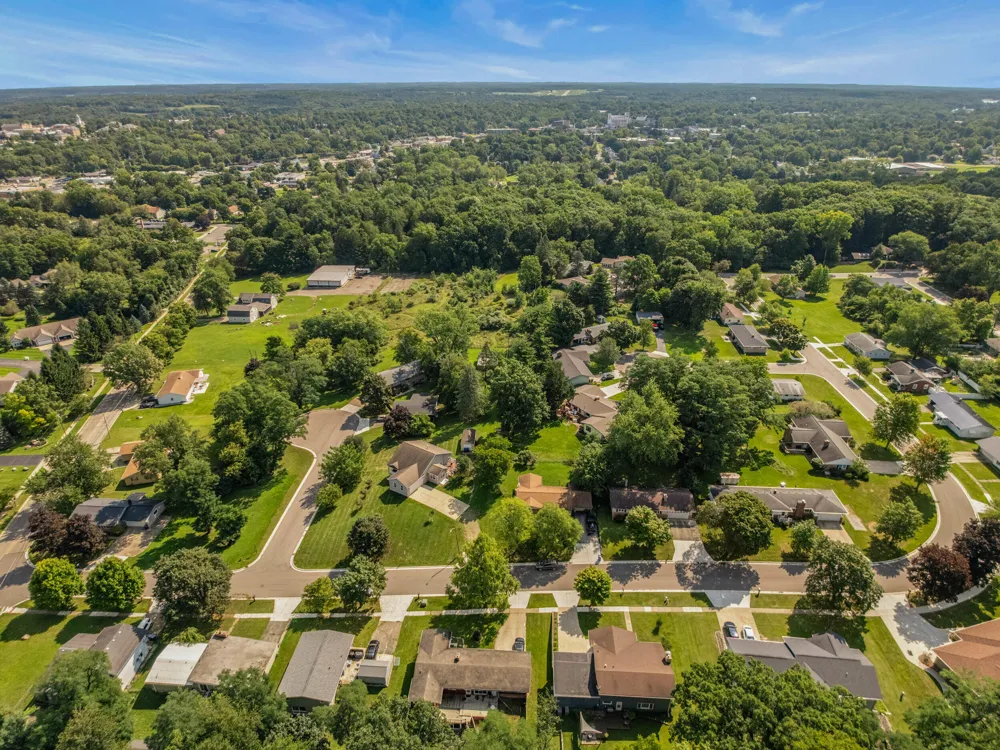 159 Westwood Drive Hillsdale City, MI 49242