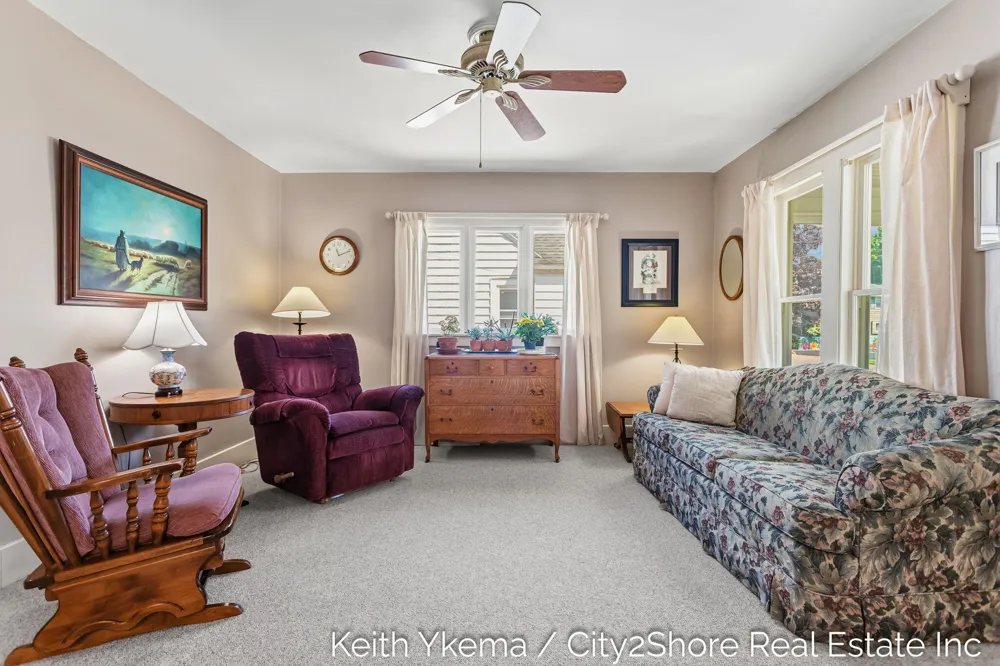 1807 Martindale Avenue SW Wyoming City, MI 49509