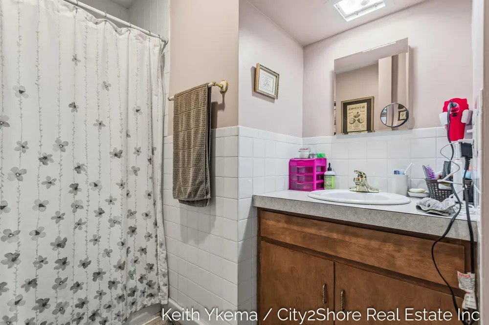 1807 Martindale Avenue SW Wyoming City, MI 49509