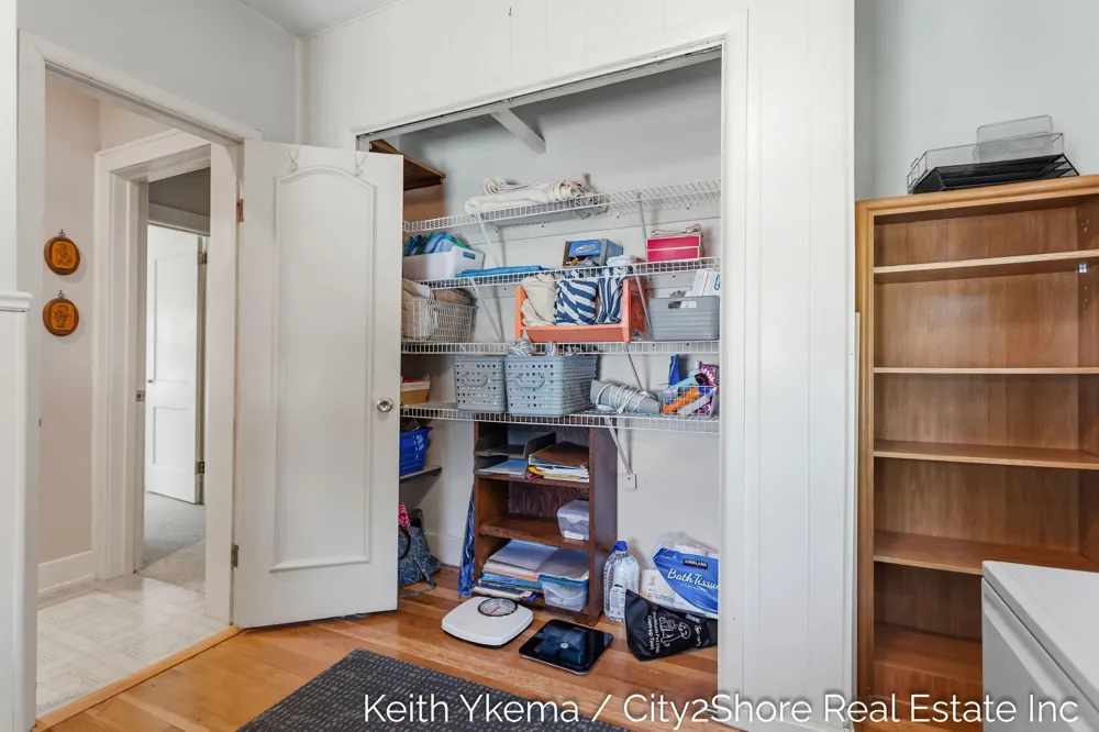 1807 Martindale Avenue SW Wyoming City, MI 49509