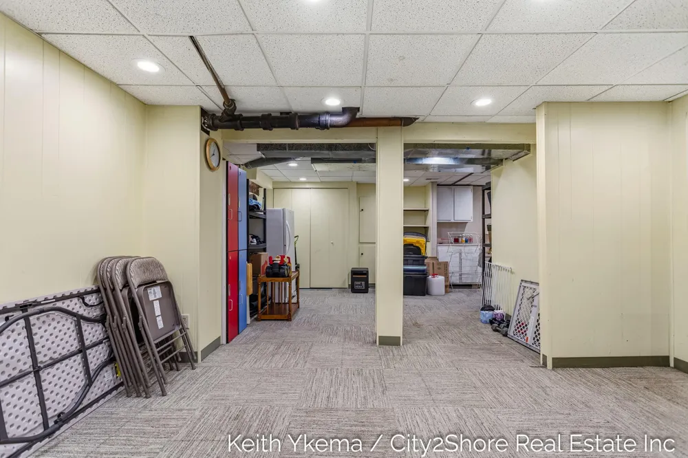 1807 Martindale Avenue SW Wyoming City, MI 49509