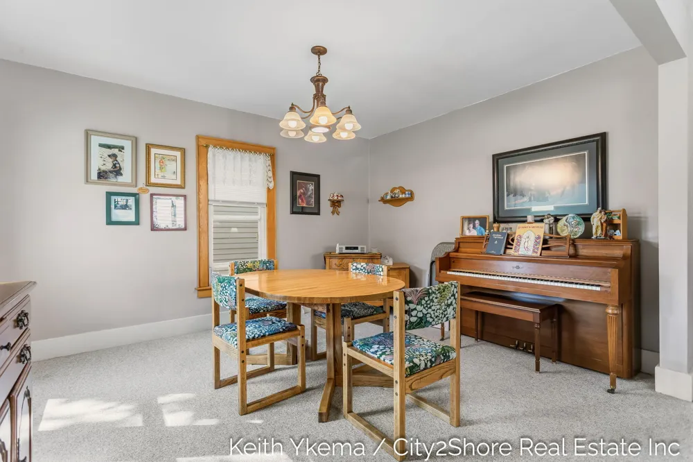 1807 Martindale Avenue SW Wyoming City, MI 49509