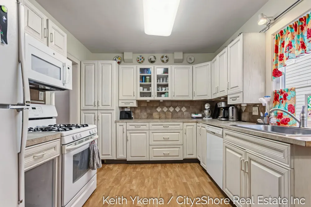1807 Martindale Avenue SW Wyoming City, MI 49509