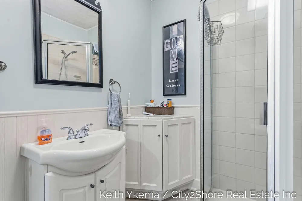 1807 Martindale Avenue SW Wyoming City, MI 49509