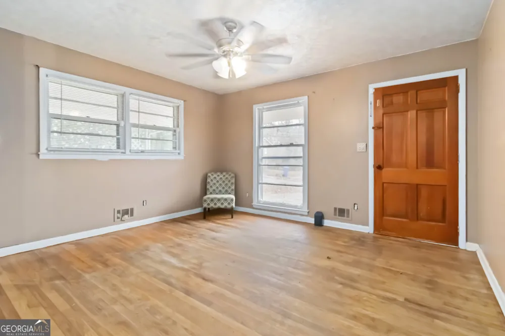 913 Longleaf DR Forest Park, GA 30297