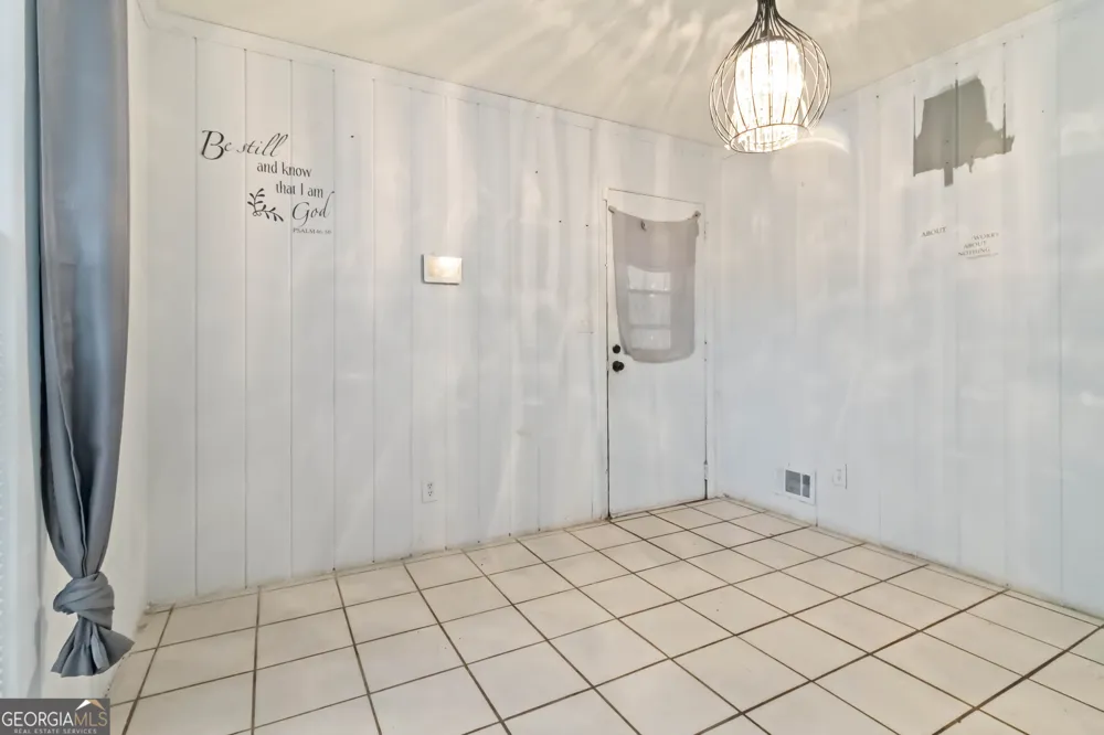 913 Longleaf DR Forest Park, GA 30297