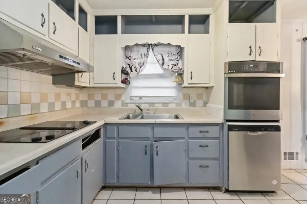 913 Longleaf DR Forest Park, GA 30297