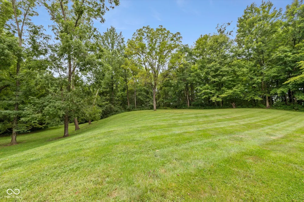 12196 Bingham Road Mooresville, IN 46158