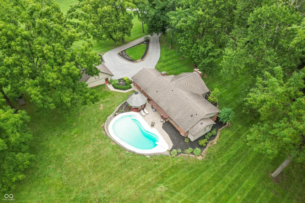 12196 Bingham Road Mooresville, IN 46158