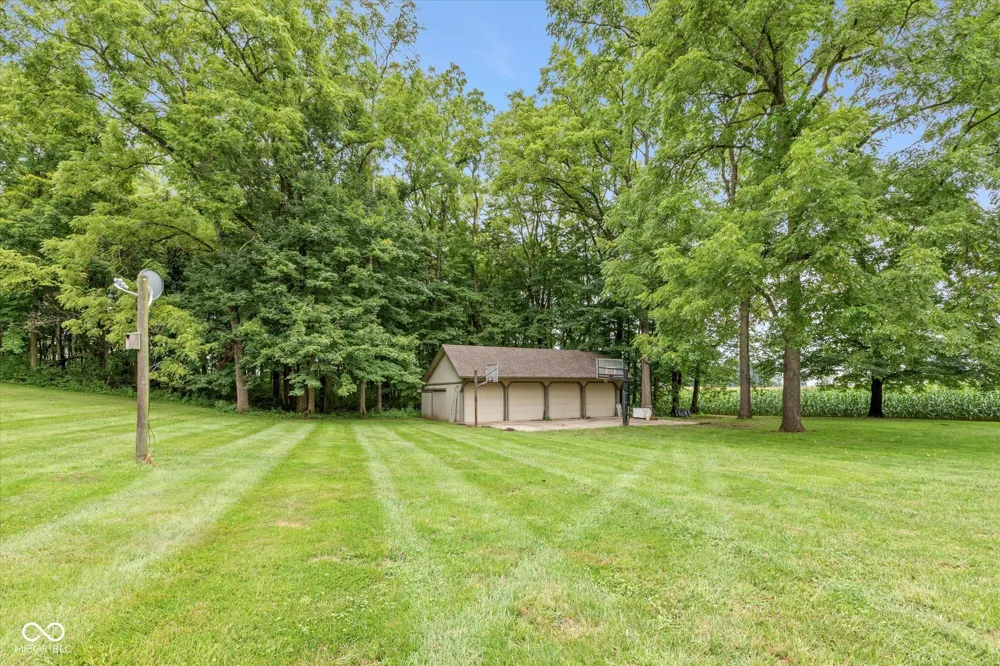 12196 Bingham Road Mooresville, IN 46158