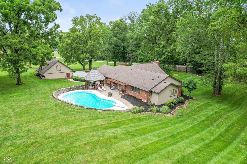 12196 Bingham Road Mooresville, IN 46158