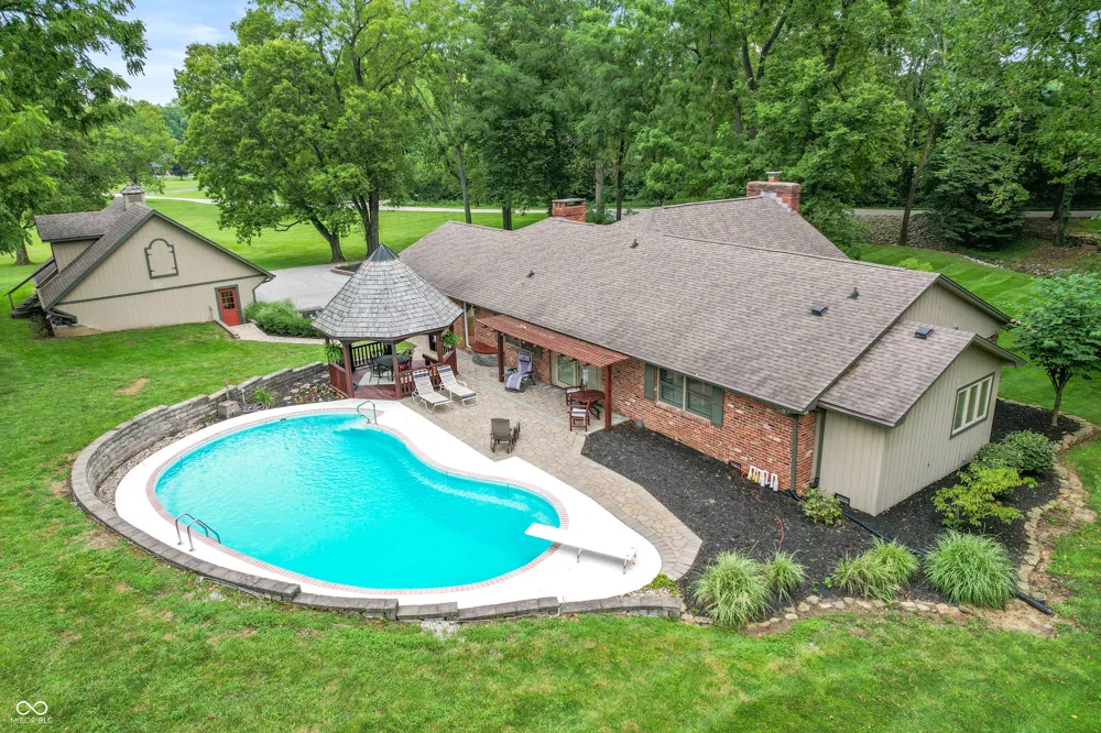 12196 Bingham Road Mooresville, IN 46158