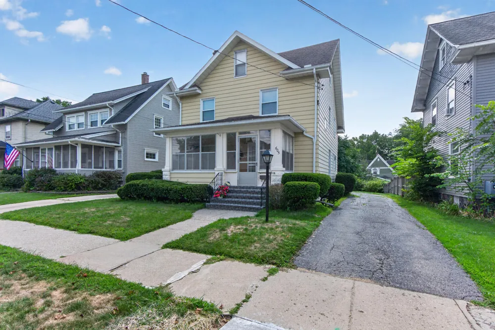 605 Harwood Street Jackson, MI 49203