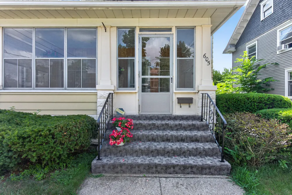 605 Harwood Street Jackson, MI 49203
