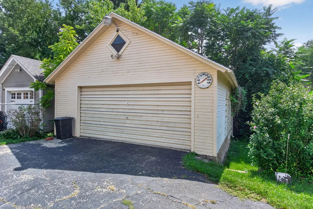 605 Harwood Street Jackson, MI 49203
