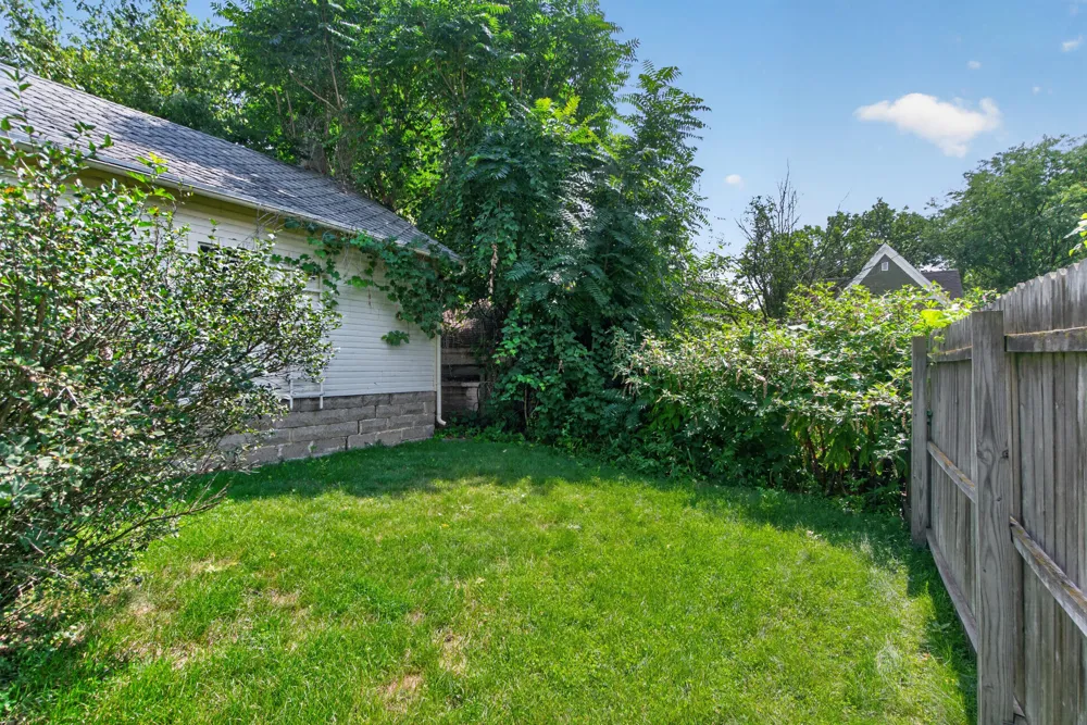 605 Harwood Street Jackson, MI 49203