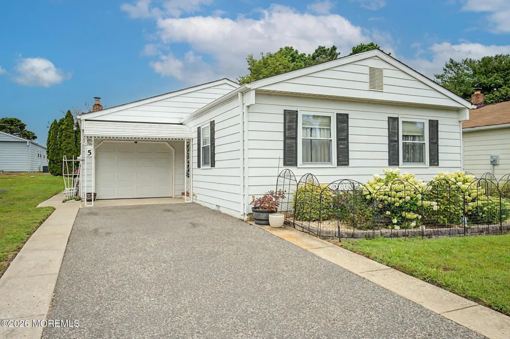 5 Pulaski Boulevard #5 Toms River, NJ 08757