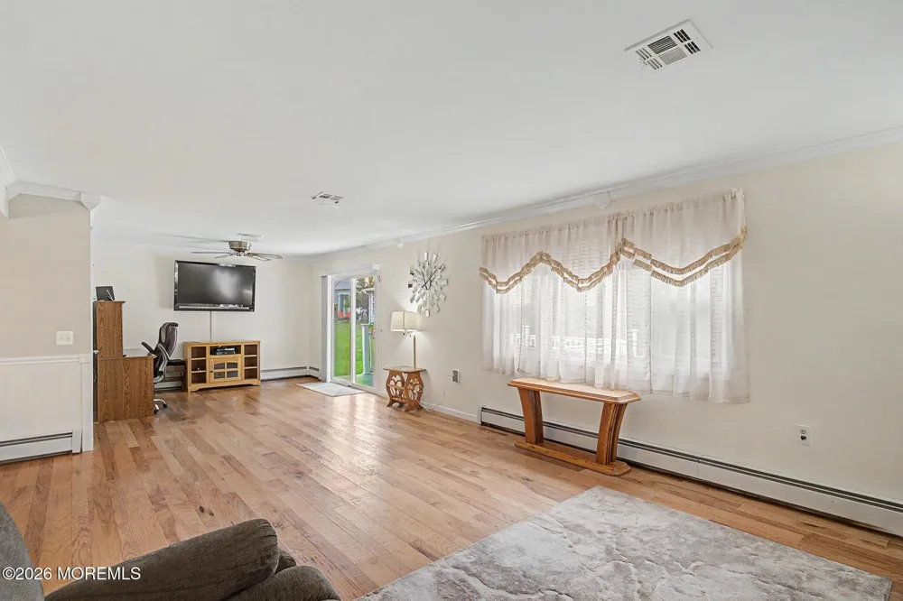 5 Pulaski Boulevard #5 Toms River, NJ 08757