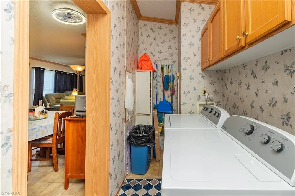 1025 E Holly Grove Road Lexington, NC 27292