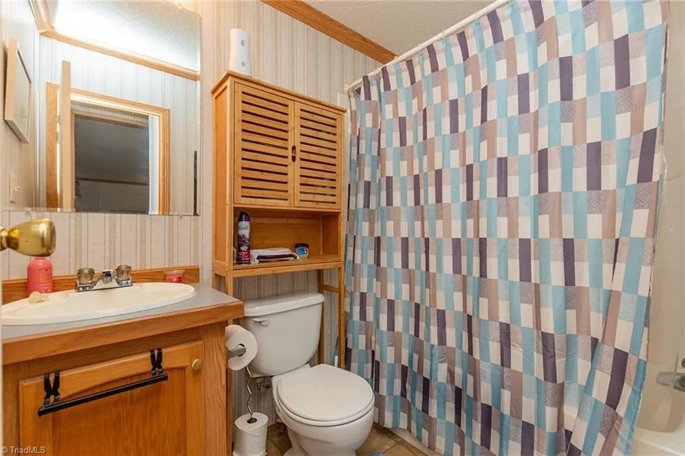 1025 E Holly Grove Road Lexington, NC 27292