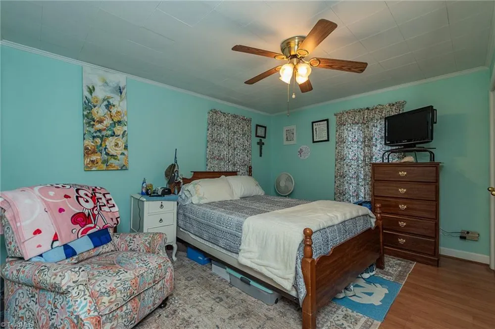 1025 E Holly Grove Road Lexington, NC 27292