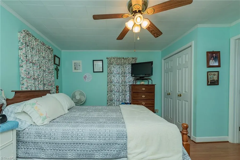 1025 E Holly Grove Road Lexington, NC 27292