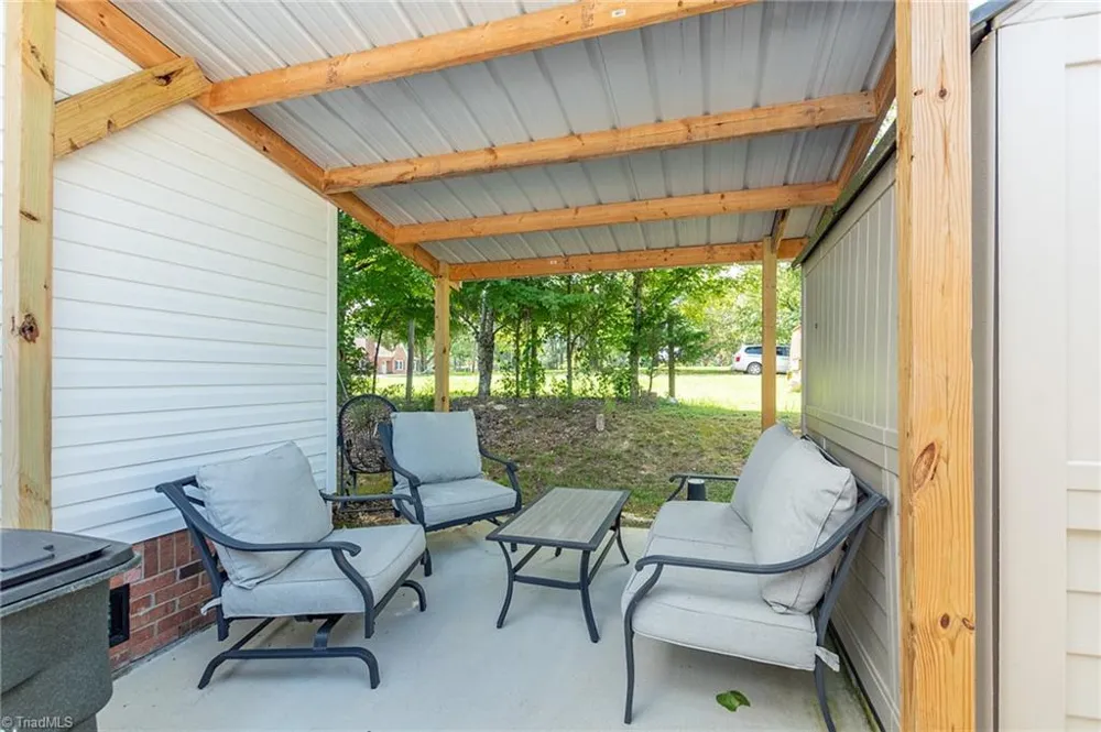 1025 E Holly Grove Road Lexington, NC 27292