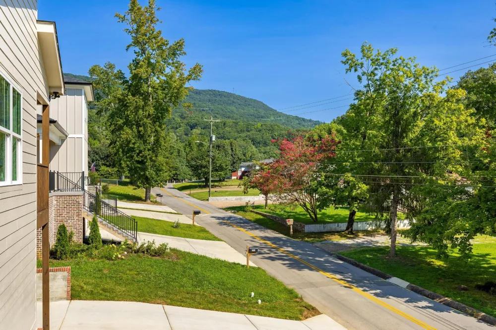 329 Isbill Road Chattanooga, TN 37419