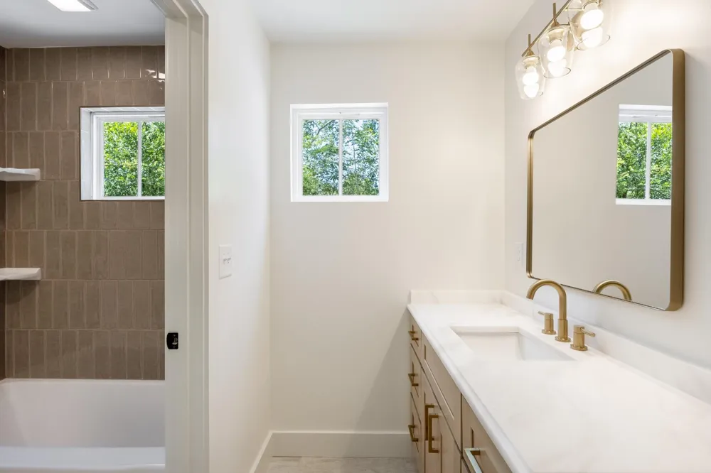 329 Isbill Road Chattanooga, TN 37419