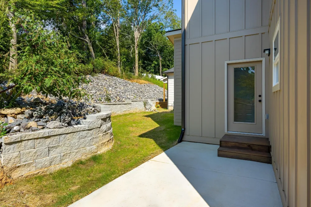 329 Isbill Road Chattanooga, TN 37419