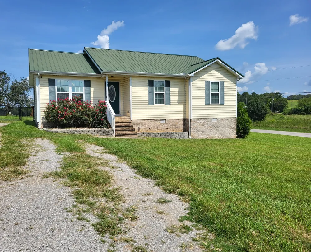 1325 Miriah Dr McMinnville, TN 37110