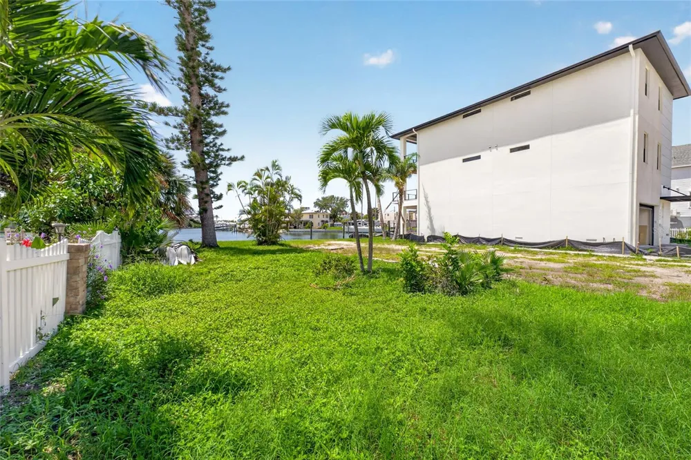 331 BOCA CIEGA DRIVE Madeira Beach, FL 33708